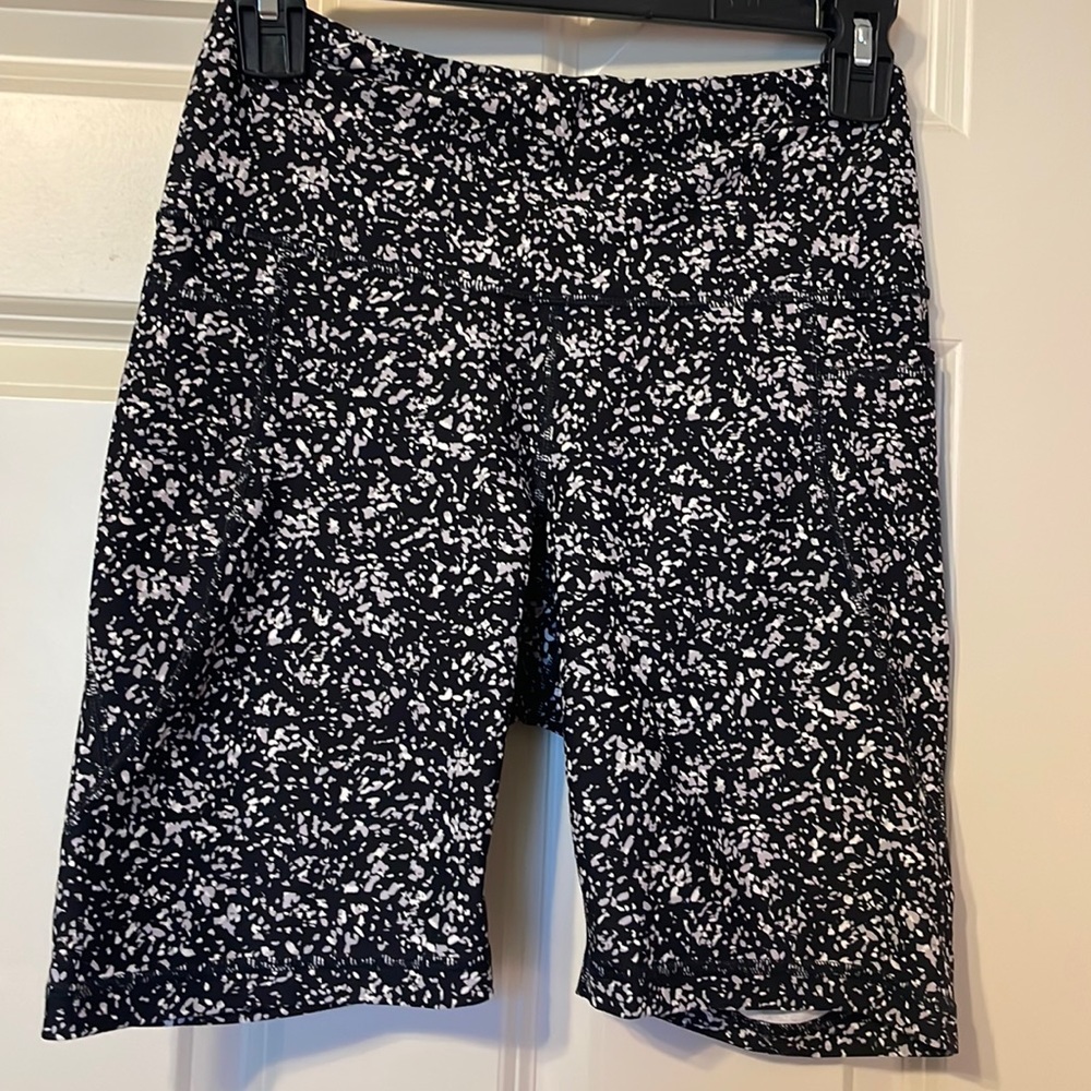 Old Navy biker shorts, size M, 7 inch